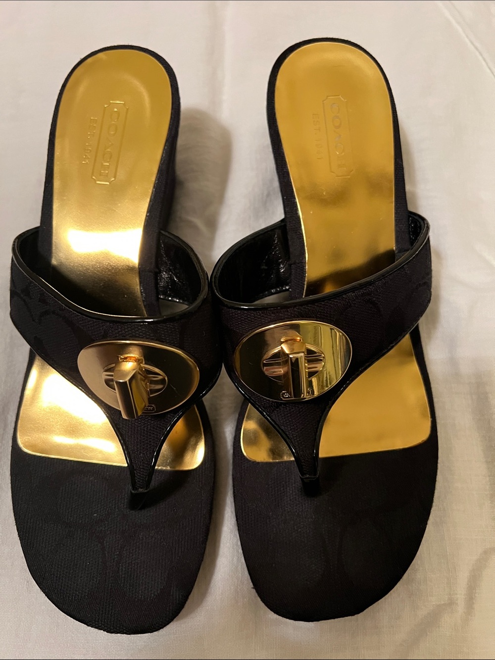 Coach Black Signature Jacquard Print Post Toe Wedge Sandal with Gold Accent NWOT